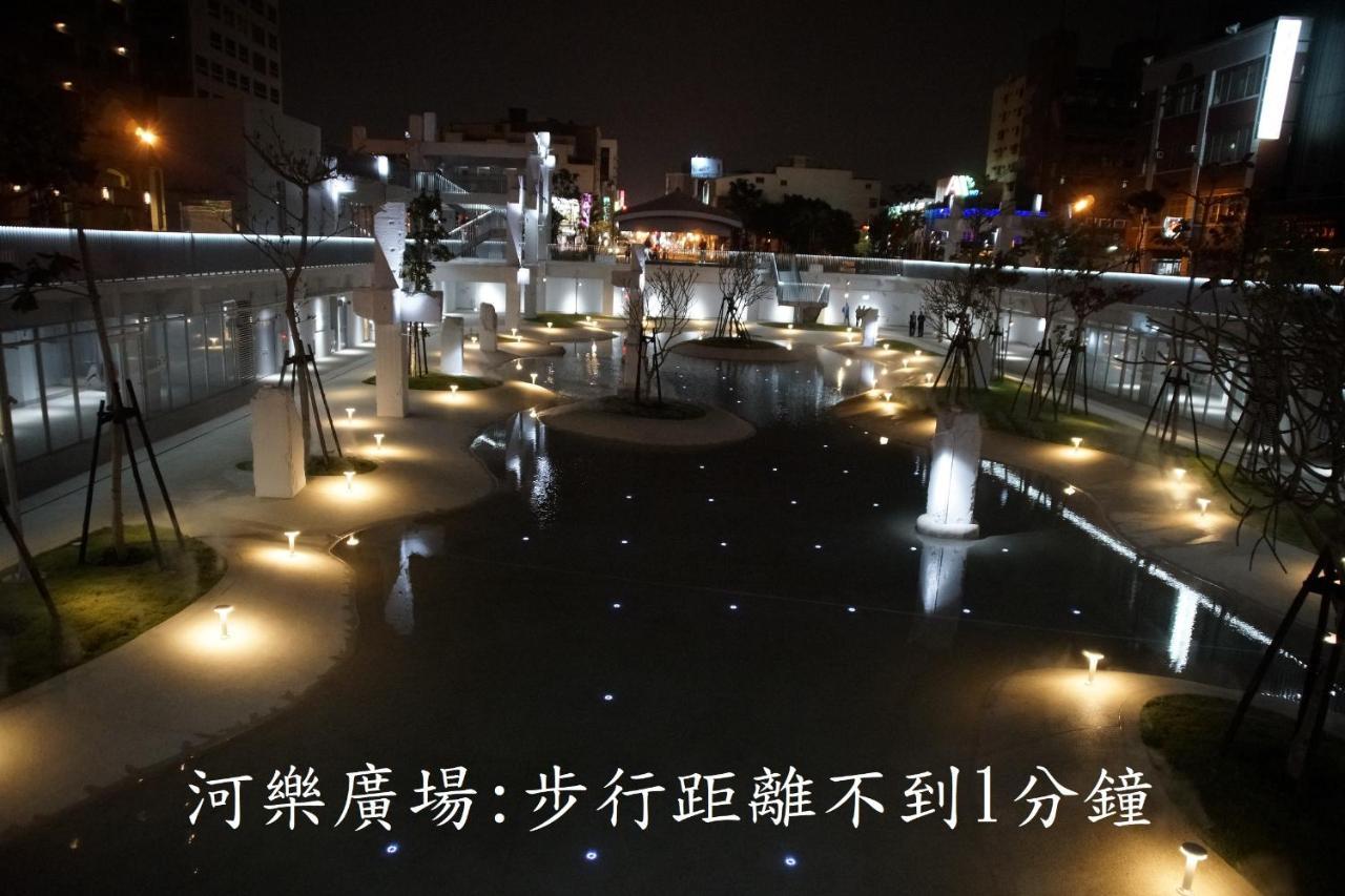 Готель 星鑽國際商旅 編號315 Тайнань Екстер'єр фото